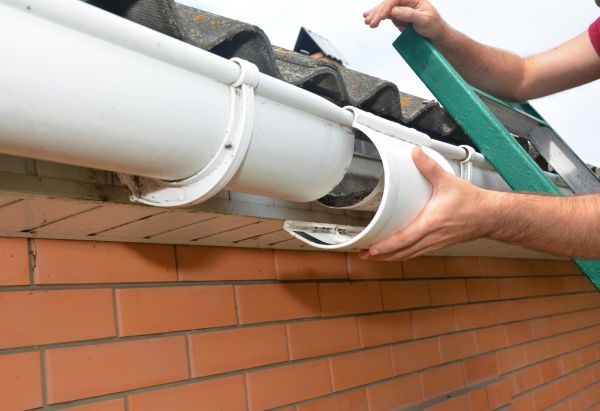 Gutter Maintenance in Collierville