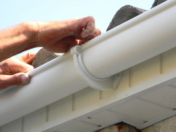 Plastic Gutter Repair in Collierville